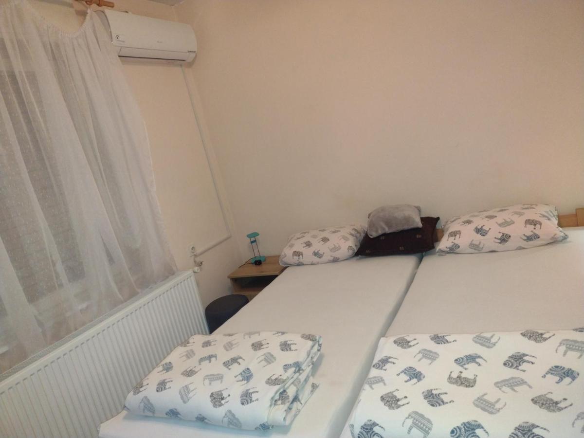 Evelin Sobe Apartamento Backa Topola Exterior foto